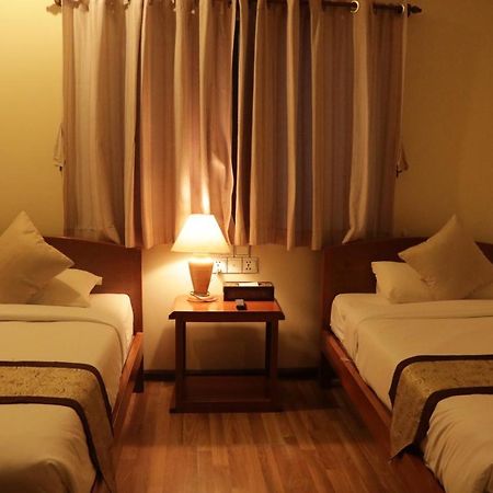Six Stars Guest House Nyaung-U Ngoại thất bức ảnh