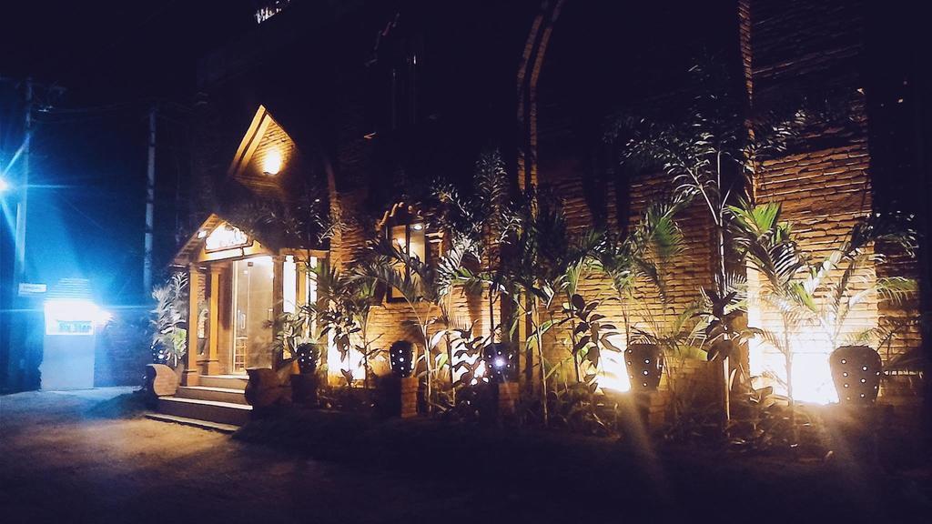 Six Stars Guest House Nyaung-U Ngoại thất bức ảnh