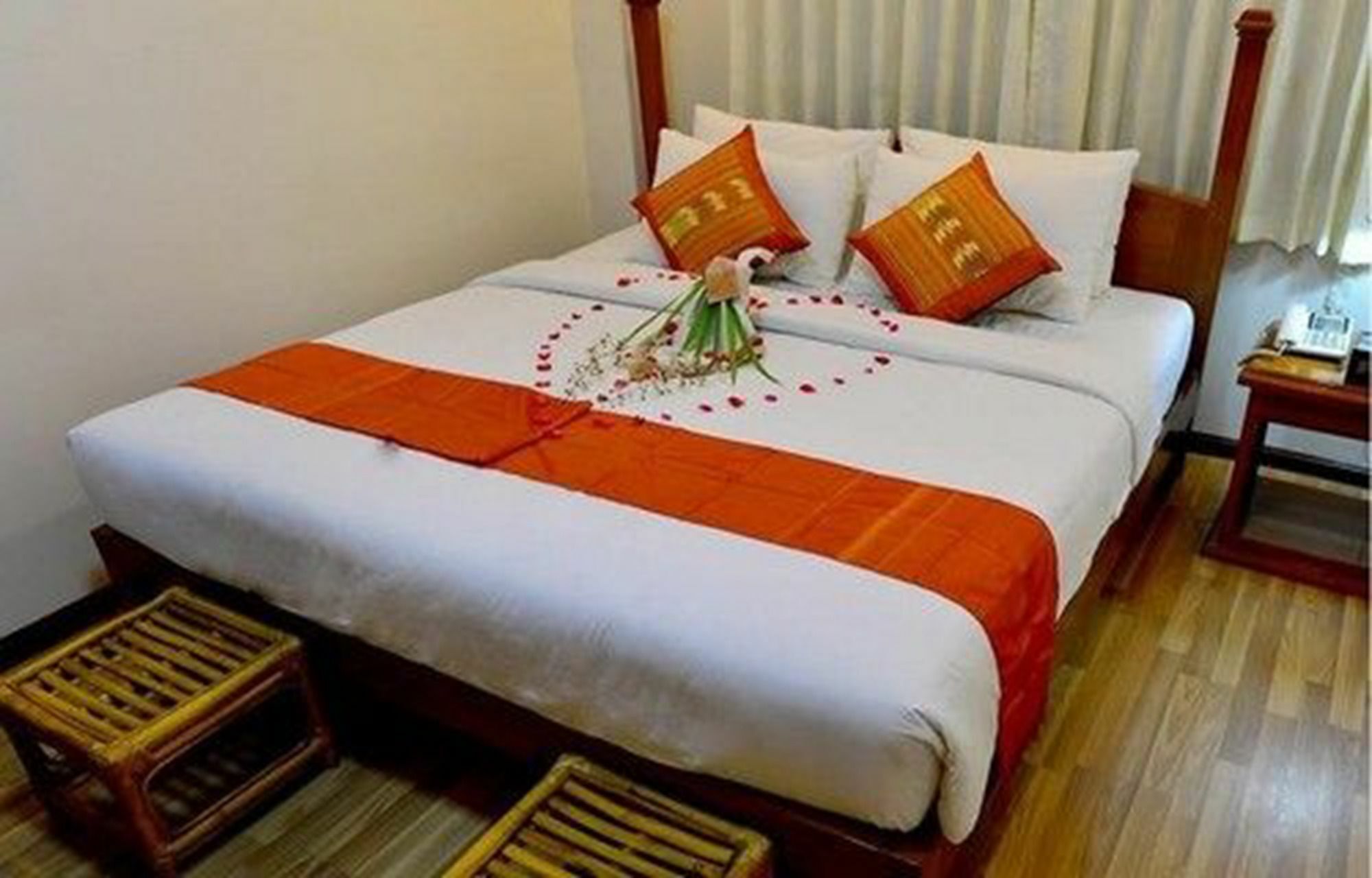 Six Stars Guest House Nyaung-U Ngoại thất bức ảnh