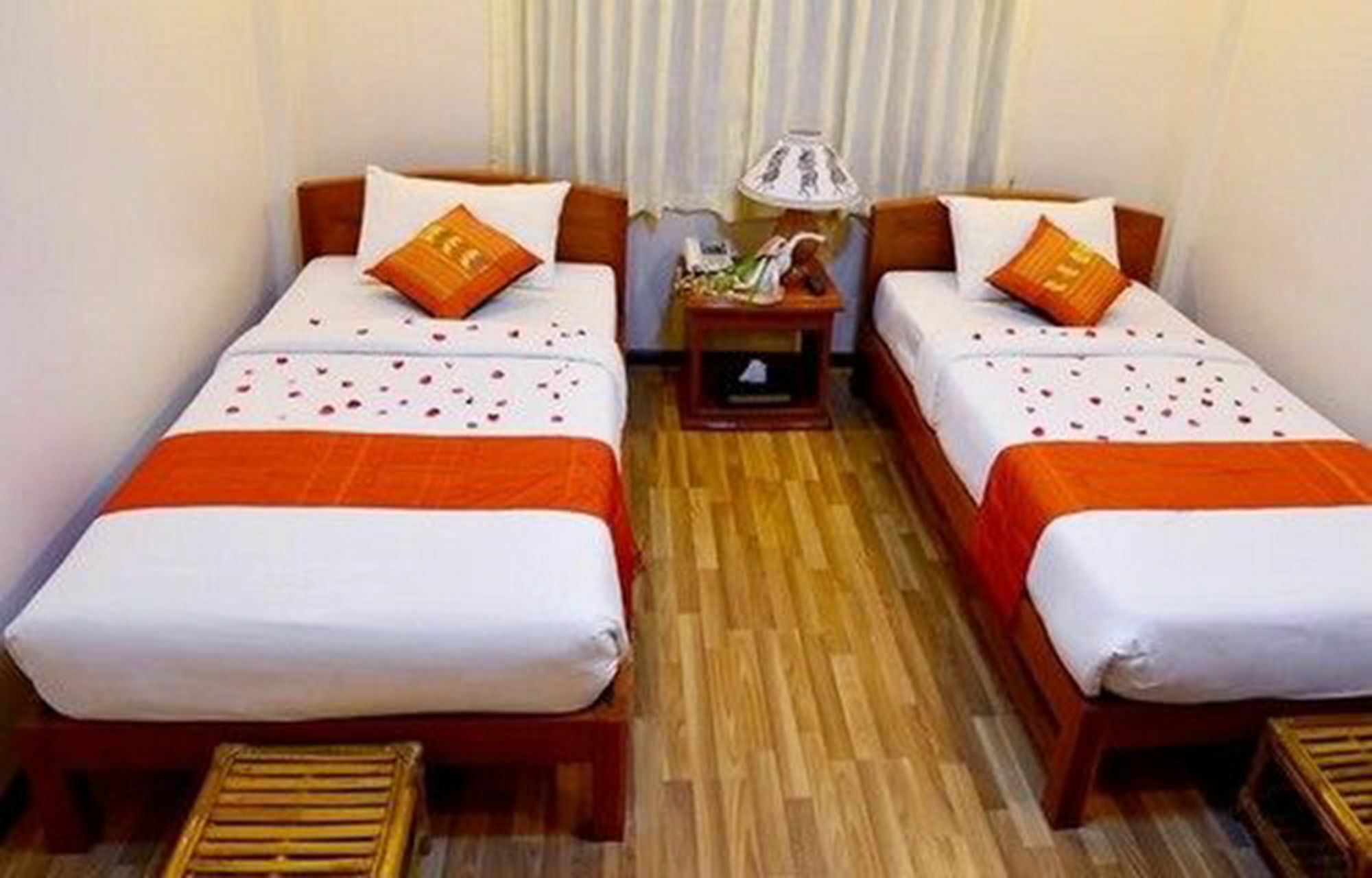 Six Stars Guest House Nyaung-U Ngoại thất bức ảnh